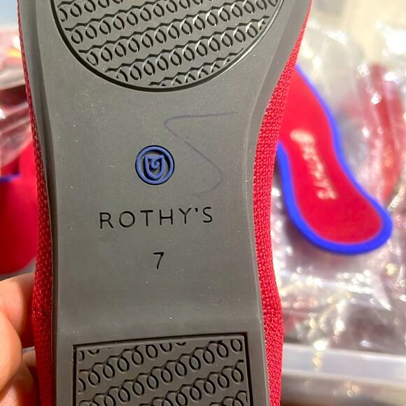 Rothys red  round toe size 7 flat woman’s flat - Picture 9 of 11